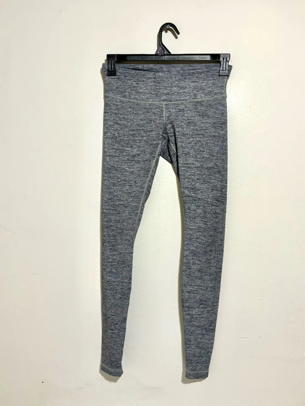 Lululemon Gray Heather Align Leggings - Women's Size 6 Pocket